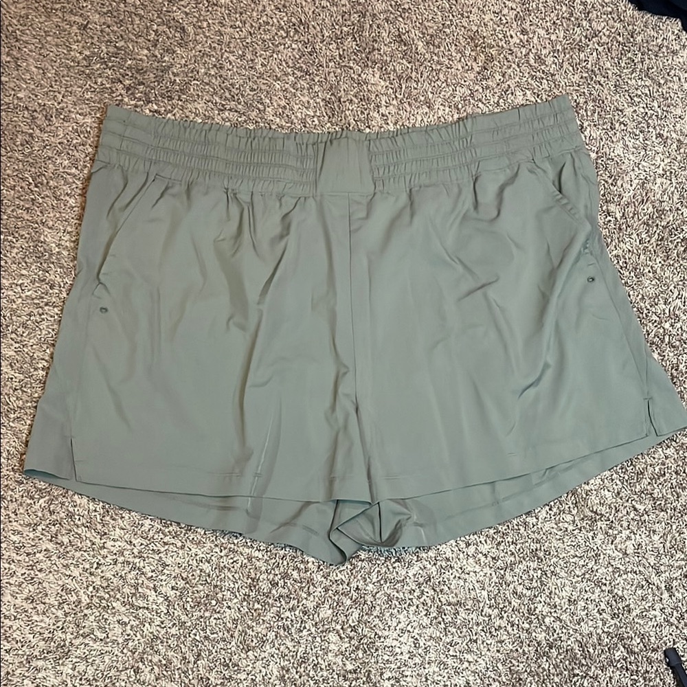 Old Navy Green Athletic Shorts Lightweight Elastic Waistband 4X EUC